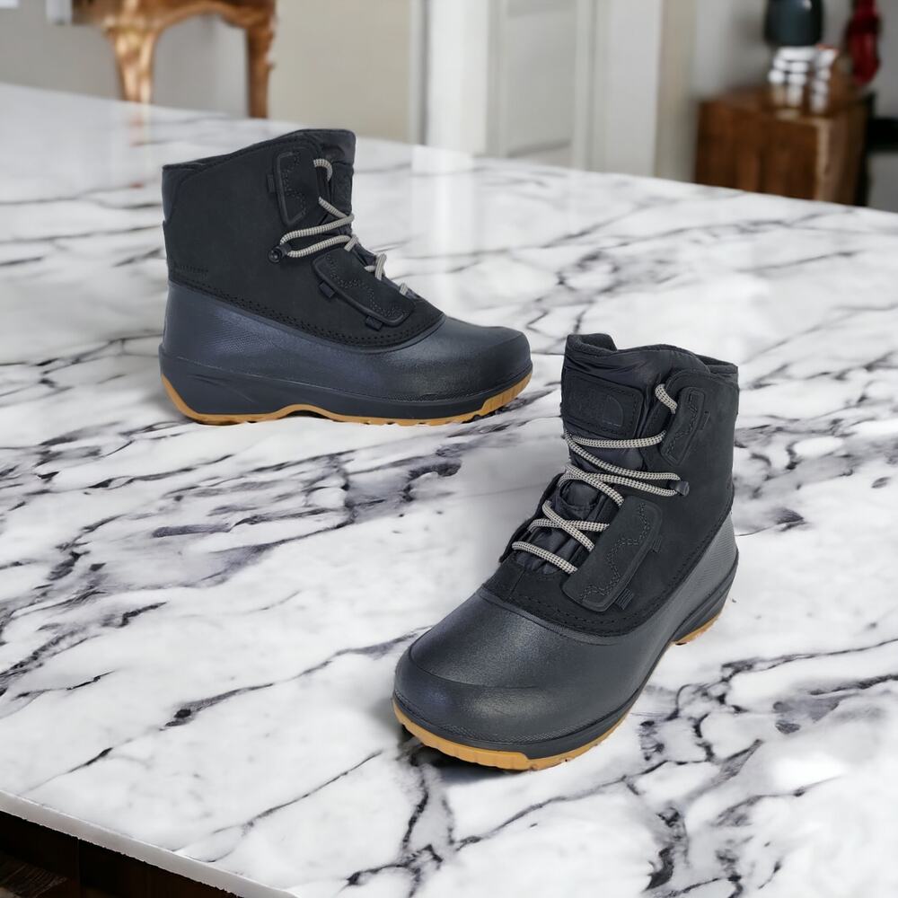 MSRP $150 The North Face Shellista IV Shorty Waterproof Snow Boots, Size 8